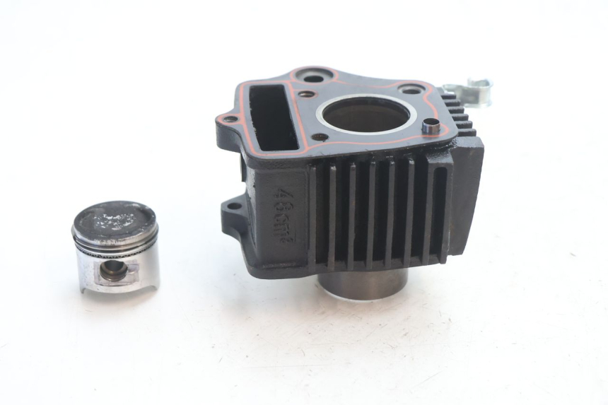 photo de CYLINDRE PISTON YAMASAKI STREET 50 (2013 - 2018) - Détail de la pièce