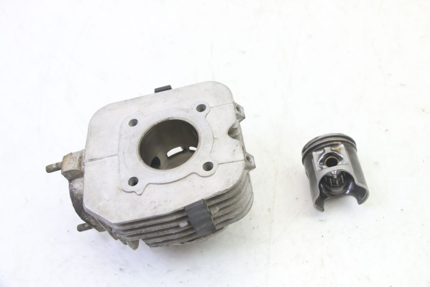 photo de CYLINDRE PISTON PEUGEOT STREETZONE I NAKED 2T 50 (2018 - 2020)