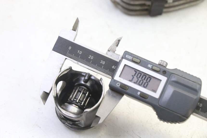 photo de CYLINDRE PISTON PEUGEOT STREETZONE I NAKED 2T 50 (2018 - 2020)