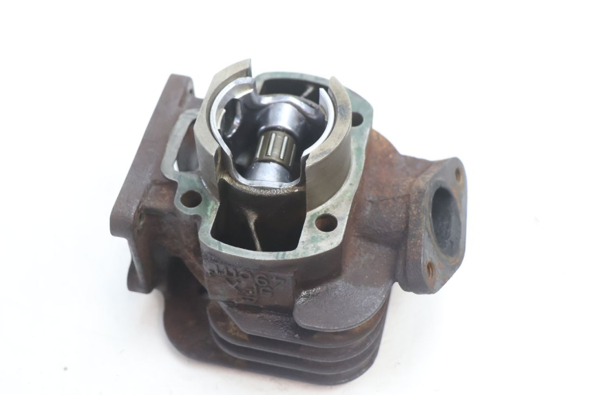 photo de CYLINDRE PISTON MBK STUNT NAKED 50 (2004 - 2018) - Points de fixation