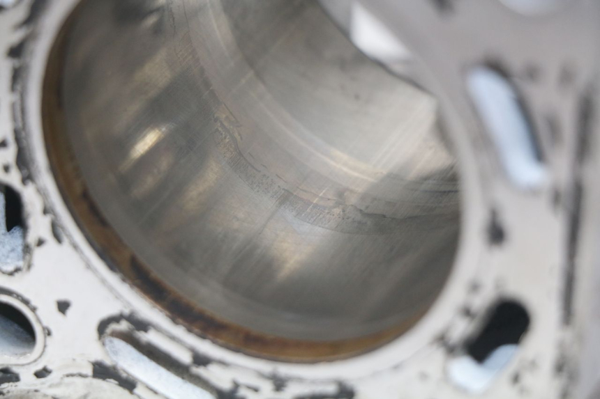 photo de CYLINDRE PISTON SUZUKI GSX-R GSXR 600 (2001 - 2003)