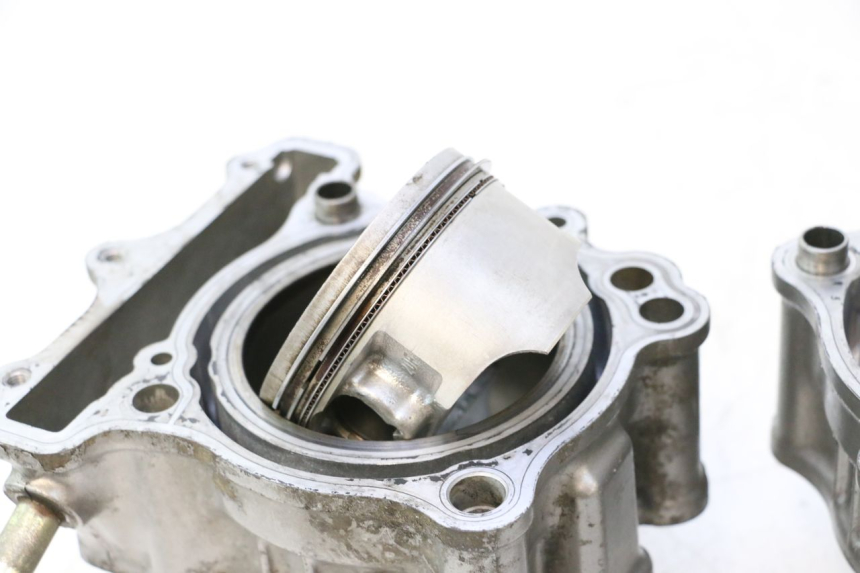photo de CYLINDRE PISTON SUZUKI SV S 650 (1999 - 2002) - Zoom composants