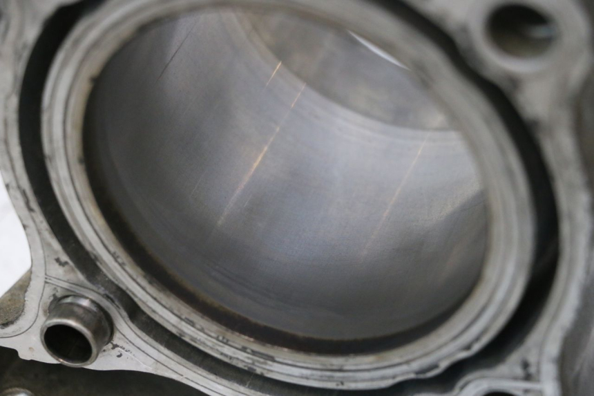 photo de CYLINDRE PISTON SUZUKI SV S 650 (1999 - 2002) - Autre angle de vue