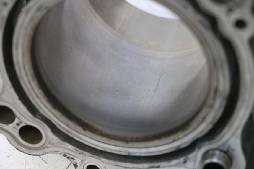photo de CYLINDRE PISTON SUZUKI SV S 650 (1999 - 2002) - Vue d’ensemble