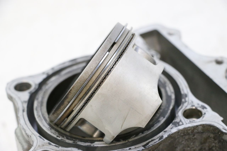 photo de CYLINDRE PISTON SUZUKI SV S 650 (2003 - 2009) - Inspection visuelle