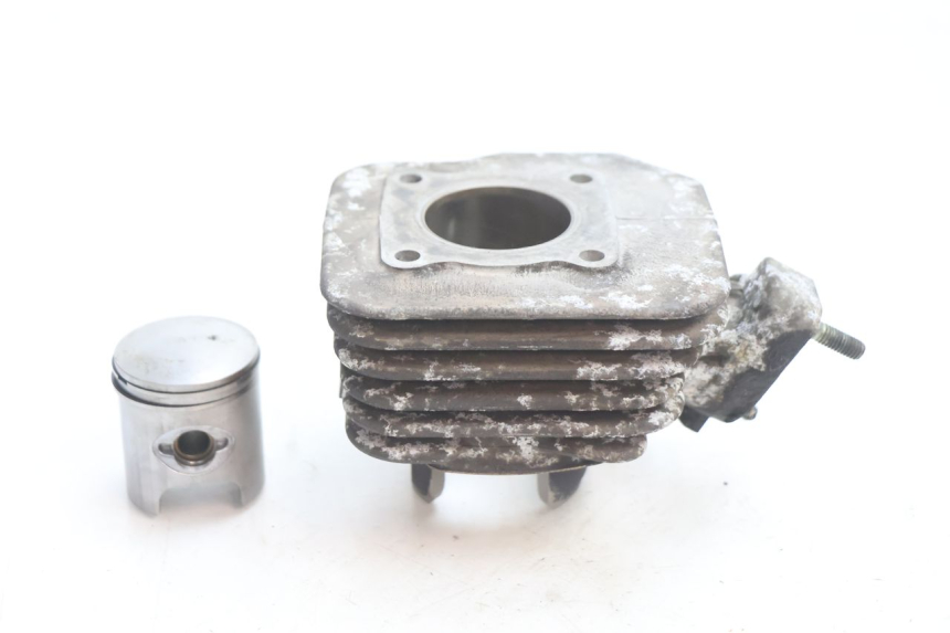 photo de CYLINDRE PISTON PEUGEOT TREKKER 50 (1995 - 2004) - Détail de la pièce