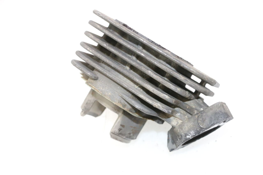 photo de CYLINDRE PISTON PEUGEOT TREKKER 50 (1995 - 2004) - Vue rapprochée
