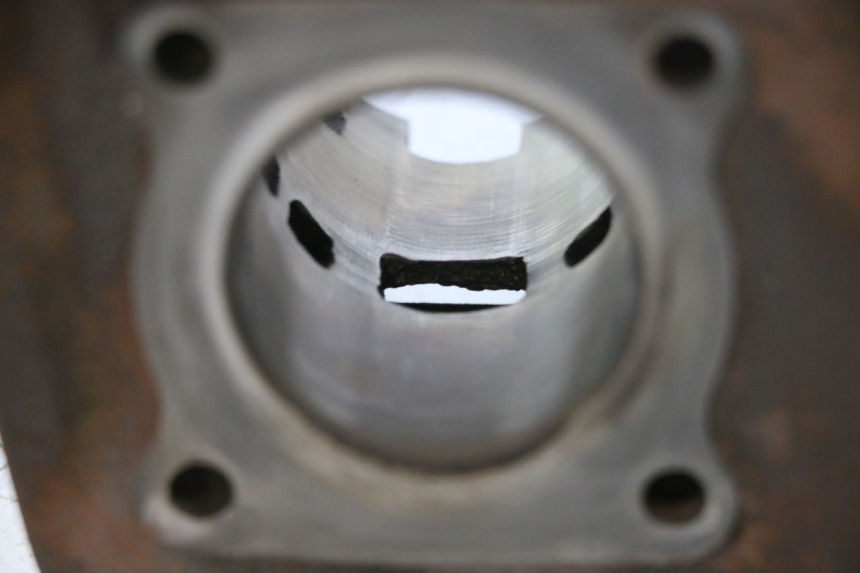 photo de CYLINDRE PISTON PEUGEOT VIVACITY NEW 2T 50 (2008 - 2017) - Pièce contrôlée