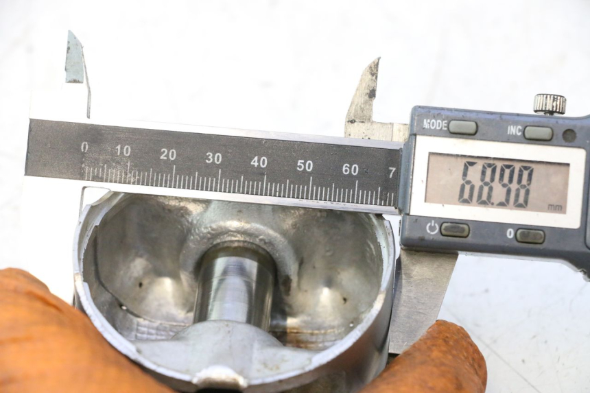 photo de CYLINDRE PISTON YAMAHA X-MAX XMAX 250 (2006 - 2009) - Focus structure