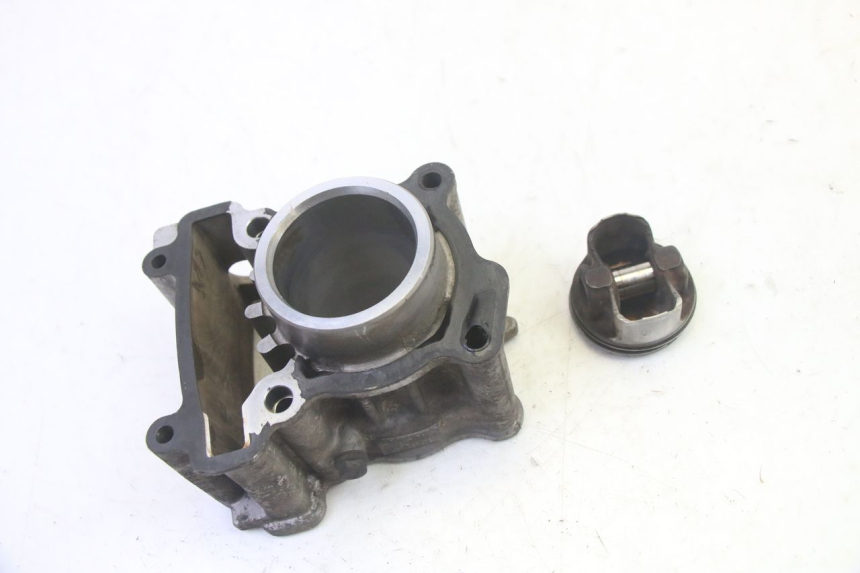 photo de CYLINDRE PISTON YAMAHA X-MAX XMAX 125 (2010 - 2014)