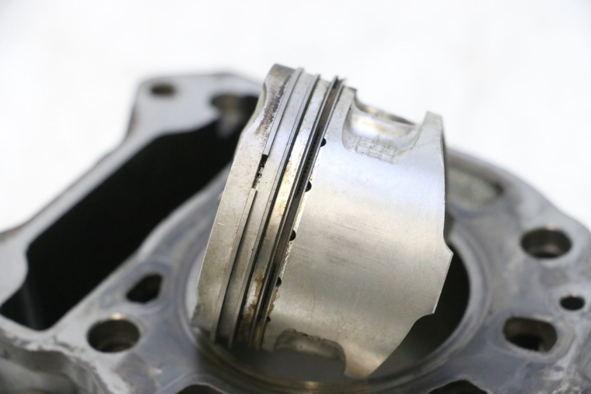 photo de CYLINDRE PISTON PIAGGIO X9 EVOLUTION 125 (2003 - 2007) - Zoom état d’usage