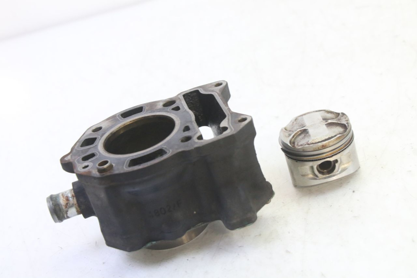 photo de CYLINDRE PISTON PIAGGIO XEVO - X EVO 125 (2007 - 2016)
