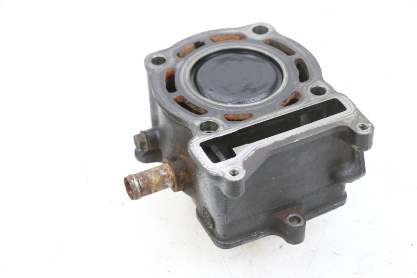 photo de CYLINDRE PISTON YAMAHA YP MAJESTY 125 (2002 - 2006) - Gros plan technique