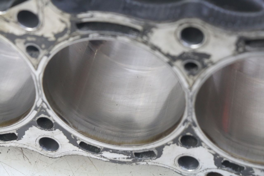 photo de CYLINDRE PISTON YAMAHA YZF R1 1000 (2007 - 2008) - Angle alternatif