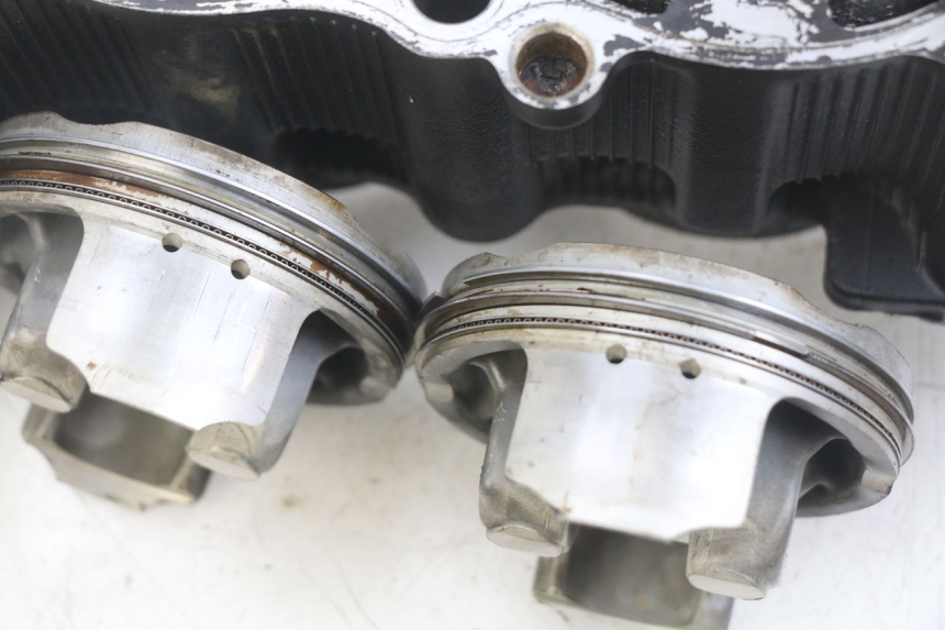photo de CYLINDRE PISTON YAMAHA YZF R1 1000 (2007 - 2008) - Gros plan technique