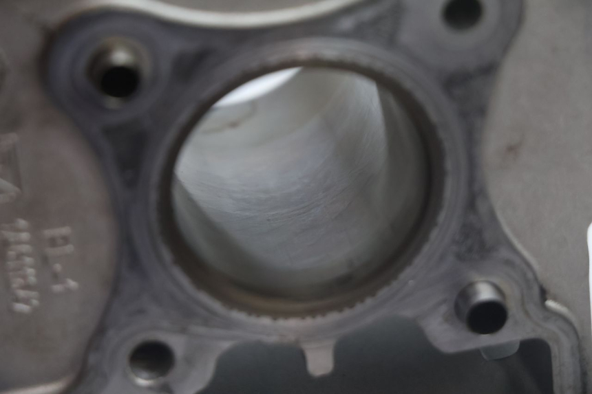 photo de CYLINDRE PISTON PIAGGIO ZIP IGET 4T 50 (2021 - 2023) - Zoom composants