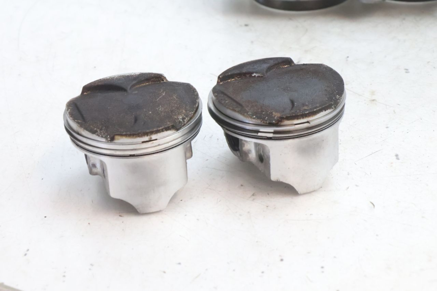 photo de CYLINDRE PISTON KAWASAKI ZZR 600 (1995 - 2004) - Zoom composants