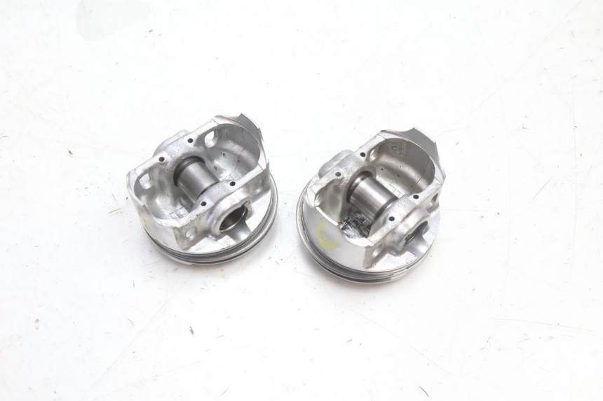 photo de CYLINDRE PISTON KAWASAKI ZZR 600 (1995 - 2004) - Aperçu profil