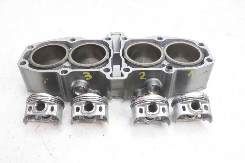 photo de CYLINDRE PISTON KAWASAKI ZZR 600 (1995 - 2004) - Autre angle de vue