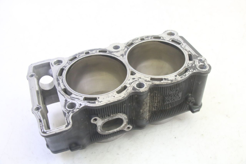 photo de CYLINDRE YAMAHA TDM ABS 900 (2002 - 2014) - Autre angle de vue