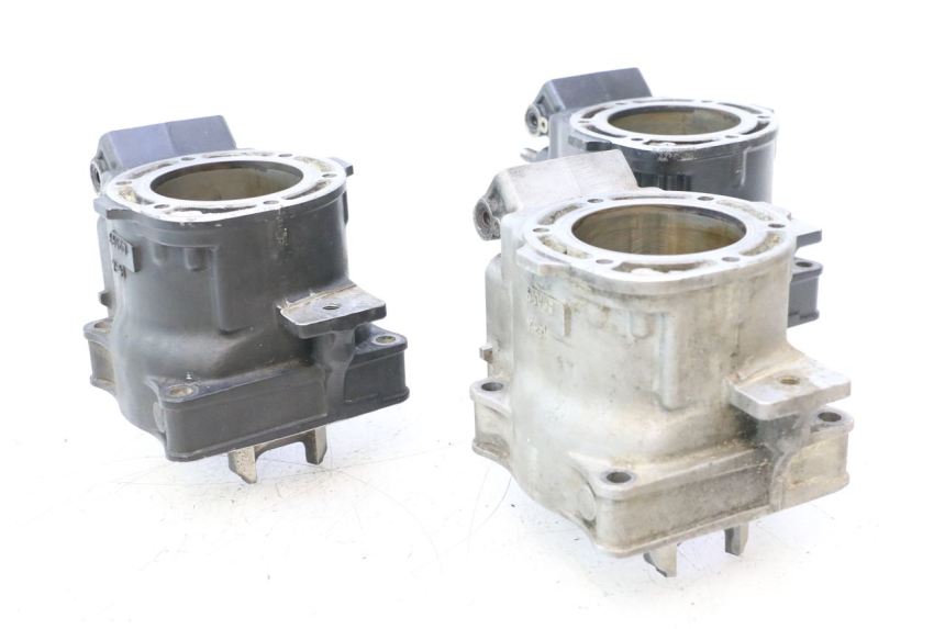 photo de CYLINDRE YAMAHA WAVE RUNNER GP R 1200 (2000 - 2003) - Vue principale