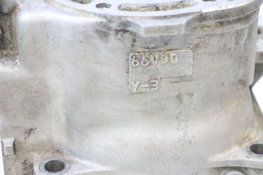photo de CYLINDRE YAMAHA WAVE RUNNER GP R 1200 (2000 - 2003) - Détail de la pièce