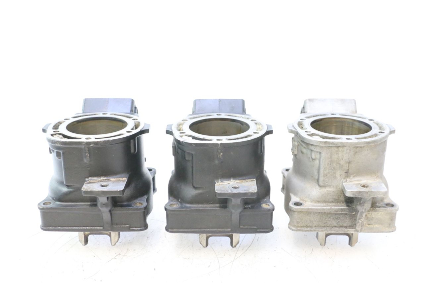 photo de CYLINDRE YAMAHA WAVE RUNNER GP R 1200 (2000 - 2003) - Vue d’ensemble
