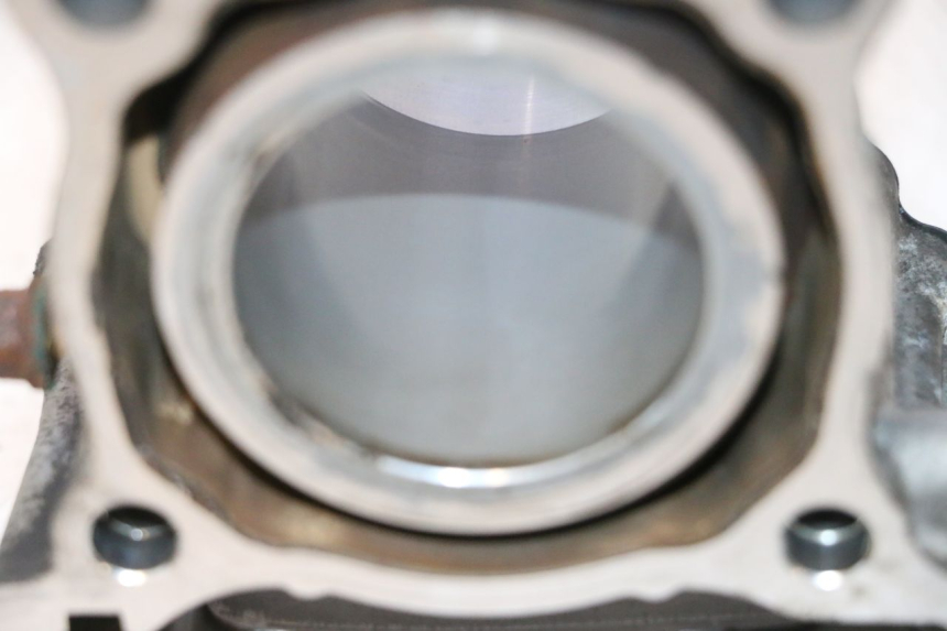 photo de CYLINDRE YAMAHA XMAX X-MAX 125 (2006 - 2009) - Gros plan technique