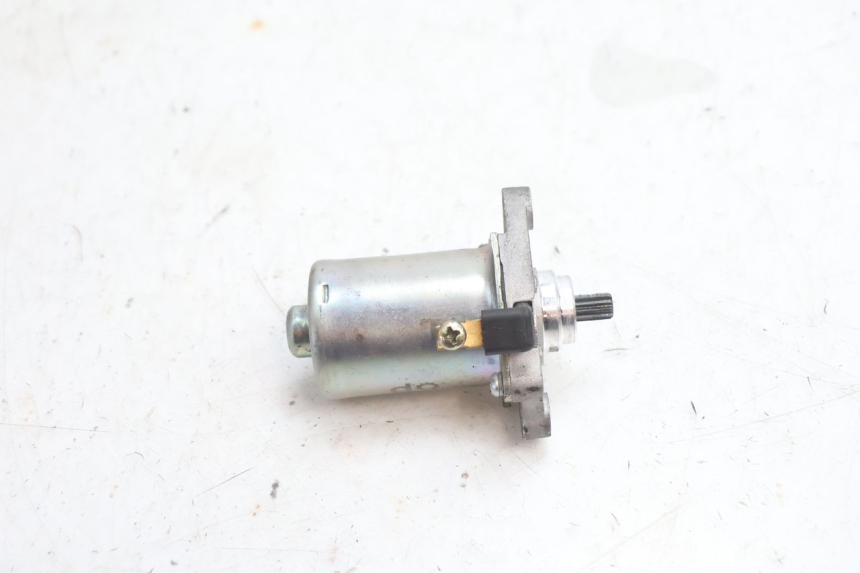 photo de DEMARREUR PIAGGIO FLY 2T 50 (2004 - 2017) - Autre angle de vue