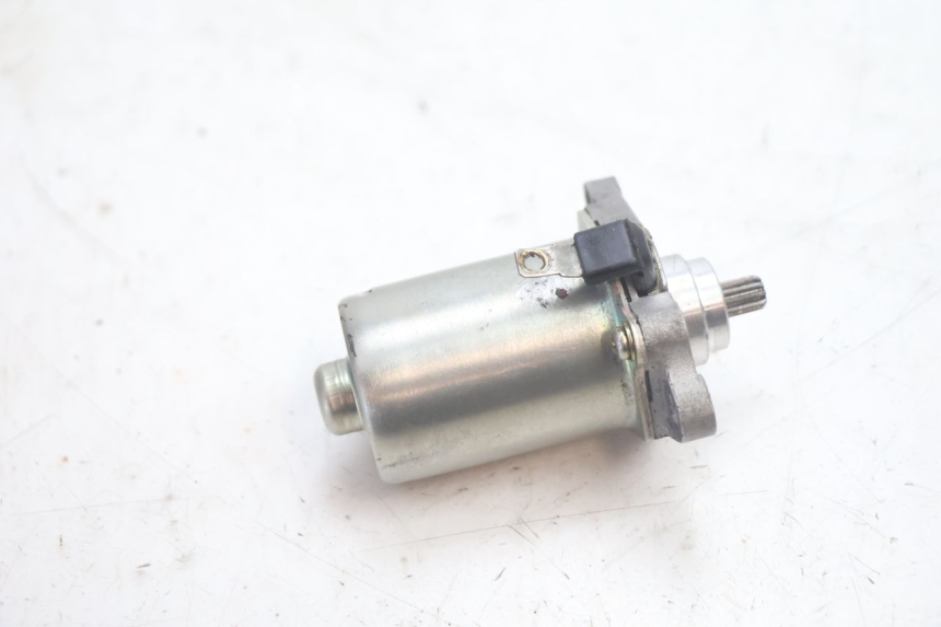 photo de DEMARREUR PEUGEOT KISBEE 2T 50 (2010 - 2017) - Gros plan technique