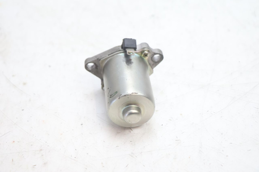 photo de DEMARREUR PEUGEOT KISBEE 2T 50 (2010 - 2017) - État de surface