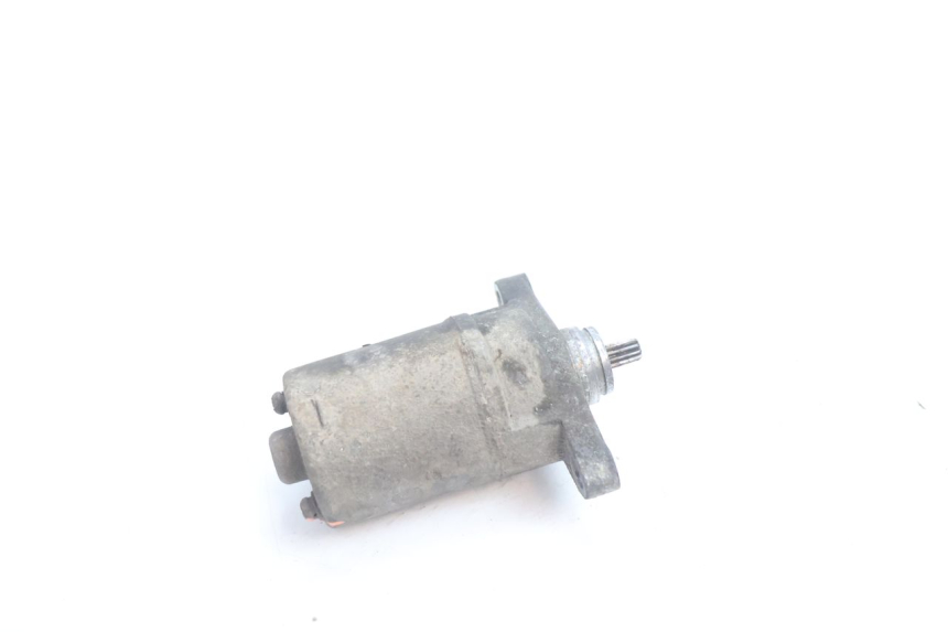 photo de DEMARREUR PEUGEOT KISBEE 4T 50 (2010 - 2017) - Gros plan technique