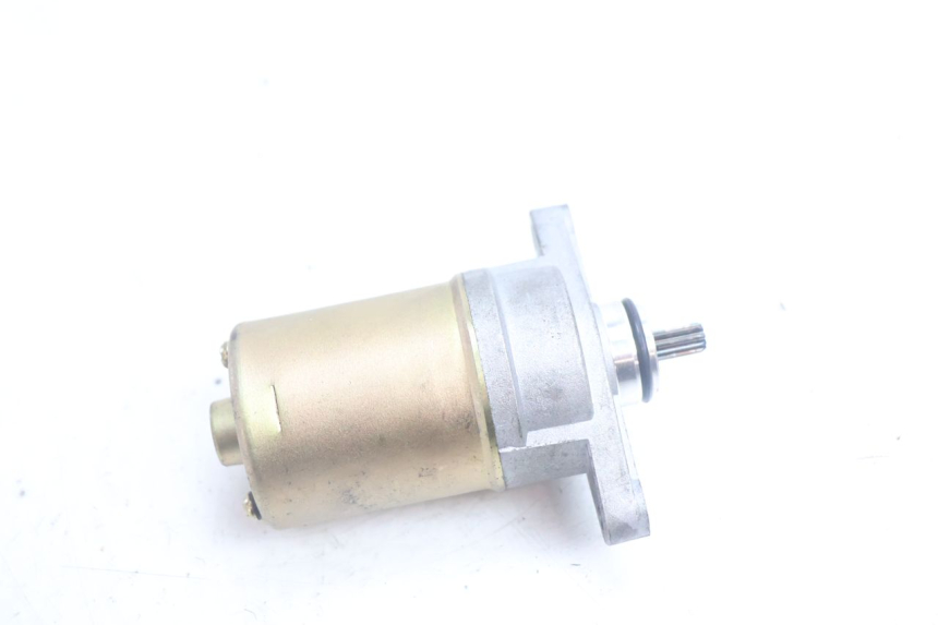 photo de DEMARREUR PEUGEOT KISBEE 4T 50 (2010 - 2017) - Gros plan technique