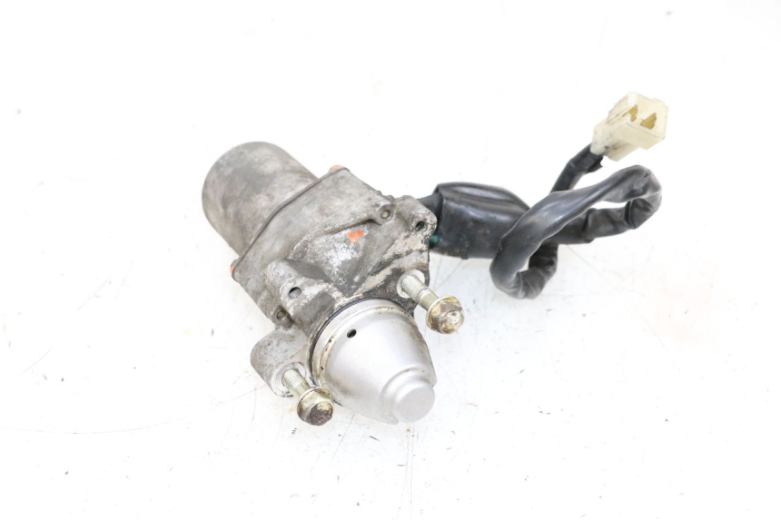 photo de DEMARREUR HONDA NSR R 125 (1994 - 2003) - Gros plan technique