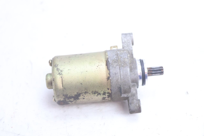 photo de DEMARREUR TNT MOTOR ROMA 12' 2T 50 (2007 - 2018) - Gros plan technique