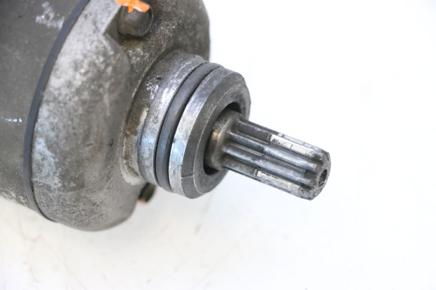 photo de DEMARREUR PEUGEOT SATELIS COMPRESSOR K15 125 (2006 - 2009) - Autre angle de vue