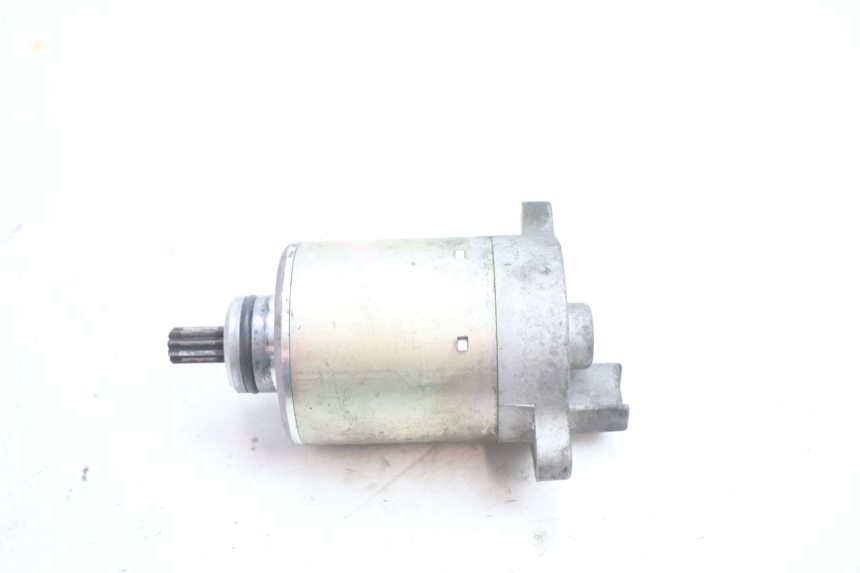 photo de DEMARREUR PIAGGIO X8 STREET 125 (2006 - 2007) - Autre angle de vue