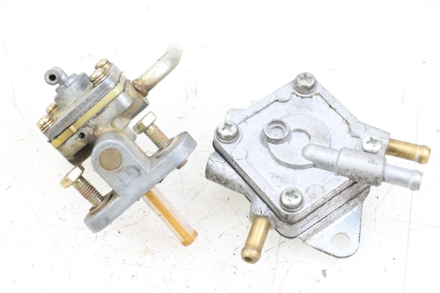 photo de DEPRESSION RESERVOIR HYOSUNG GTR 125 (2006 - 2008)