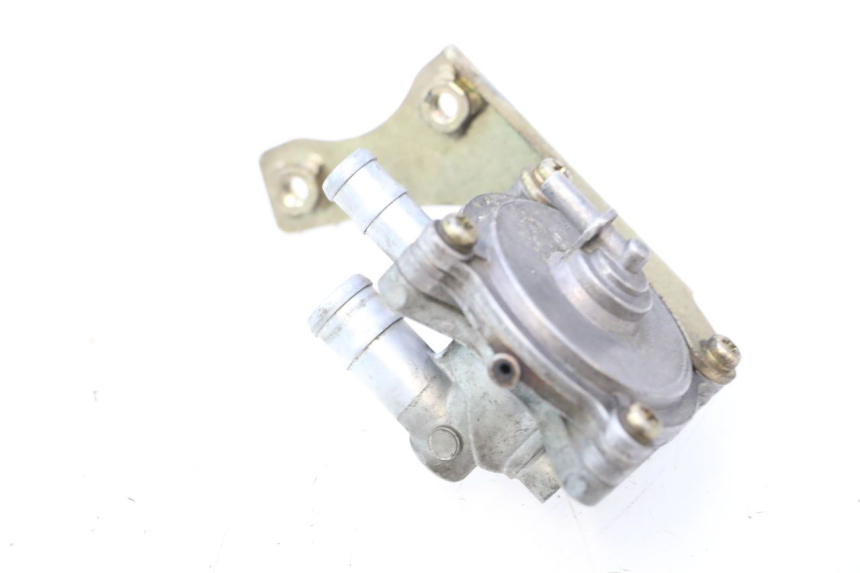 photo de DEPRESSION RESERVOIR HONDA ST PAN EUROPEAN 1100 (1990 - 2002) - Détail de la pièce