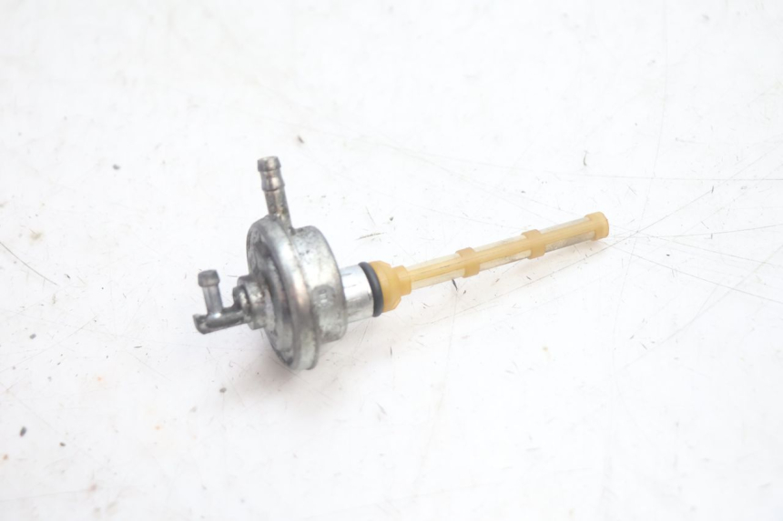 photo de DEPRESSION RESERVOIR PEUGEOT TREKKER 50 (1995 - 2004) - Autre angle de vue
