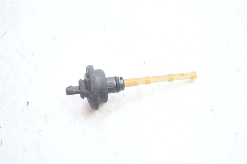 photo de DEPRESSION RESERVOIR YAMAHA YP MAJESTY 125 (2002 - 2006) - Autre angle de vue