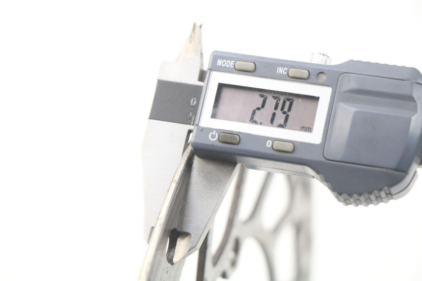 photo de DISQUE FREIN AVANT HONDA CRF CR-F 450 (2005 - 2008) - Détail de la pièce