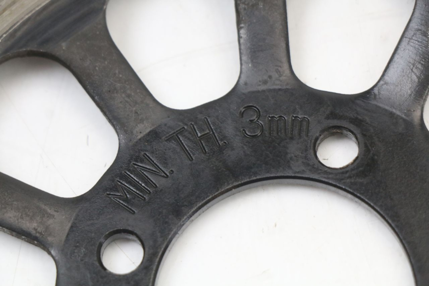 photo de DISQUE FREIN AVANT SUZUKI GN 125 (1997 - 2000)