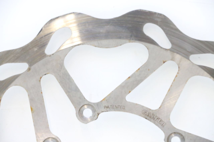 photo de DISQUE FREIN AVANT RIEJU MRT PRO SUPERMOTARD 50 (2007 - 2018) - Détail de la pièce