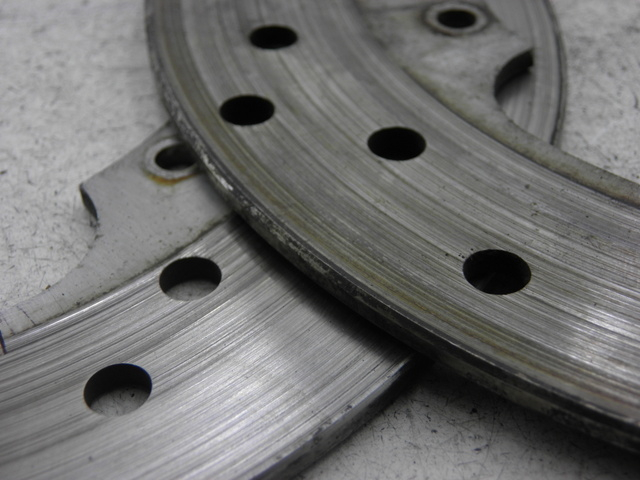 photo de DISQUE FREIN AVANT PIAGGIO X9 250 (2000 - 2002) - Détail de la pièce