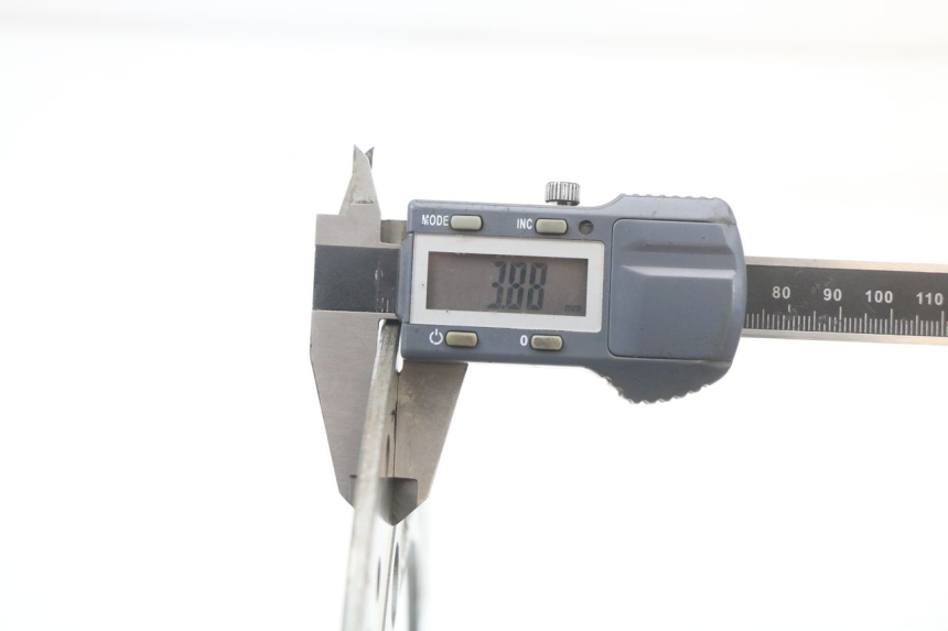 photo de DISQUE FREIN AVANT DAELIM VL DAYSTAR 125 (2000 - 2011) - Gros plan technique