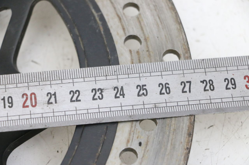 photo de DISQUE FREIN AVANT KYMCO ZING 125 (1997 - 2003) - Gros plan technique