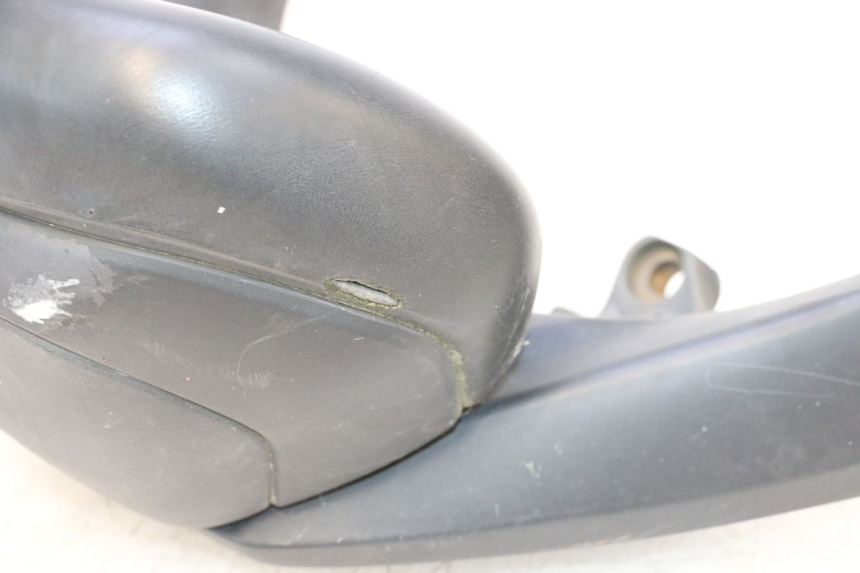 photo de DOSSERET SYM GTS EVO 125 (2009 - 2013) - Autre angle de vue