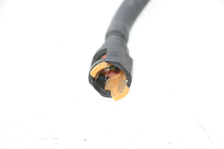 photo de DURITE INJECTEUR SUZUKI BURGMAN EXECUTIVE ABS 650 (2006 - 2012) - Gros plan technique
