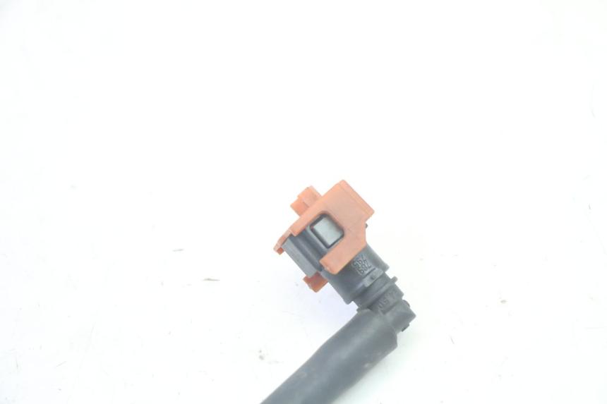 photo de DURITE INJECTEUR YAMAHA FJR ABS 1300 (2006 - 2012) - Gros plan technique